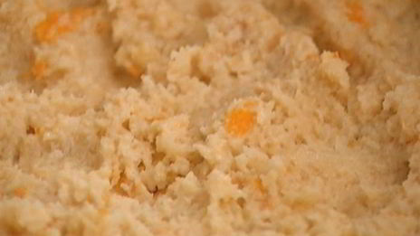 апельсиновый пудинг с золотистым сиропом