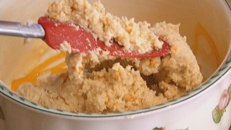 апельсиновый пудинг с золотистым сиропом