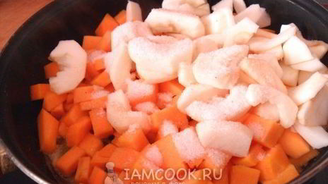 десерт из тыквы и яблок на сковороде