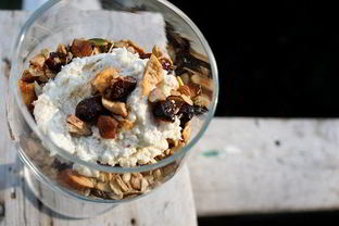 Хрустящая гранола с кремом из кешью