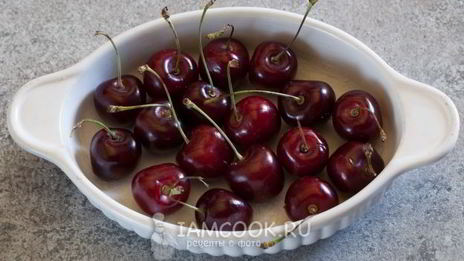 клафути с черешней