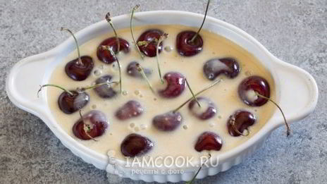 клафути с черешней