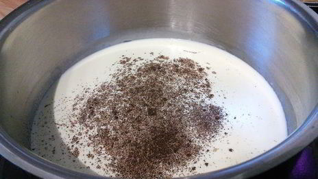 клубничные бухтельн с ванильным пудингом и штрейзелем