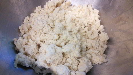 клубничные бухтельн с ванильным пудингом и штрейзелем