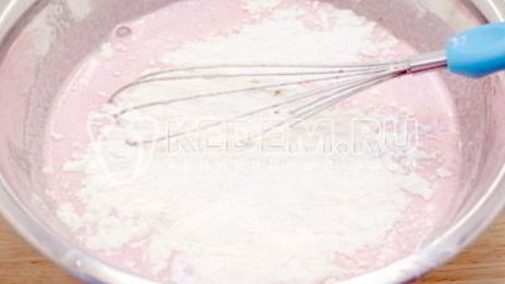 бисквитный рулет с клубничным кремом