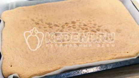 бисквитный рулет с клубничным кремом