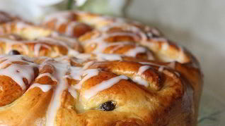 Булочки-бриоши с кремом патисьер