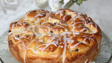 булочки-бриоши с кремом патисьер