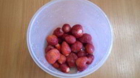 клубничный заварной крем