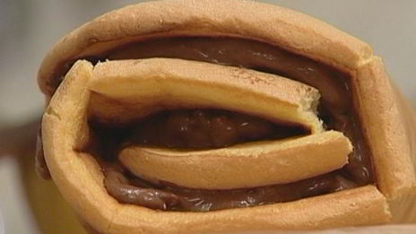 рулет с шоколадным кремом