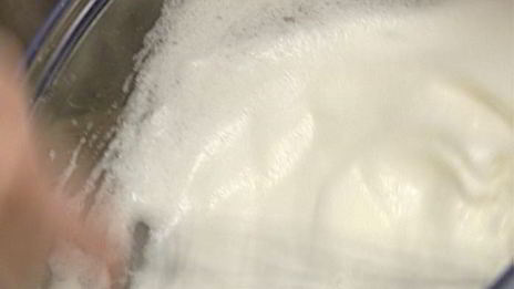 рулет с шоколадным кремом