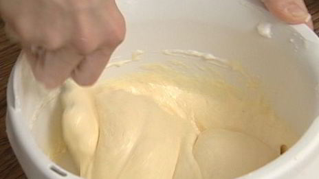 рулет с шоколадным кремом