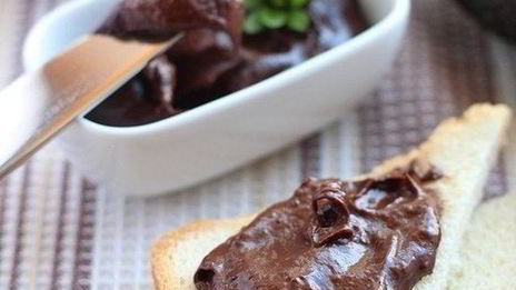 шоколадный пудинг из банана и авокадо