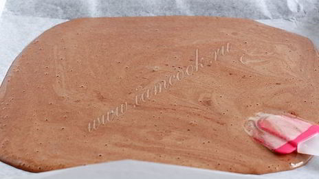 шоколадный рулет с кремом