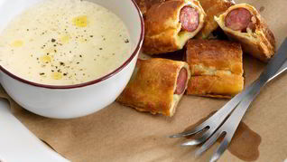 Сосиски в тесте с картофельным кремом