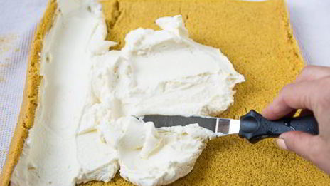 тыквенный рулет с кремом из сливочного сыра