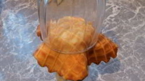 вафельные корзиночки с белковым кремом