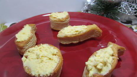 яичный крем с красной икрой