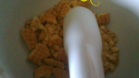 легкий десерт с клубникой