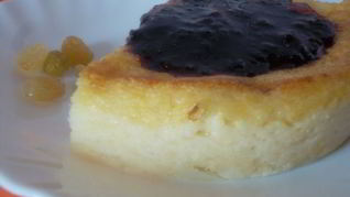 Манный пудинг с изюмом