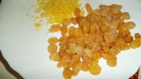 манный пудинг с изюмом