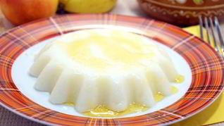 Манный пудинг с медом