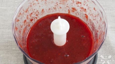 десерт из клубники и замороженого банана