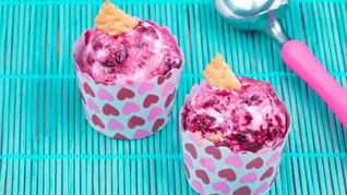 Домашнее мороженое Черничный чизкейк