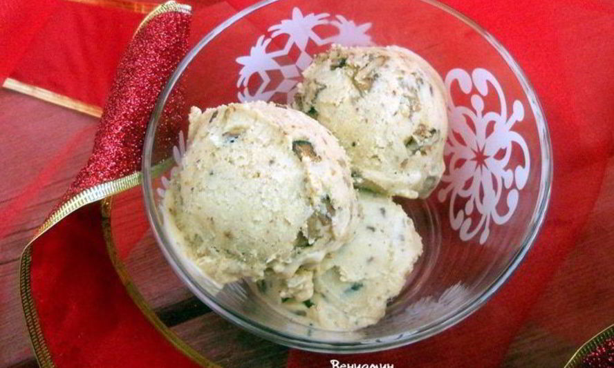 Рецепт имбирного мороженого с карамелизированным пеканом