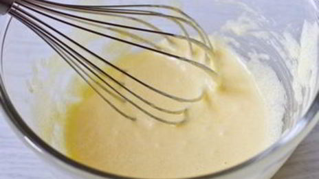 классическое ванильное мороженое