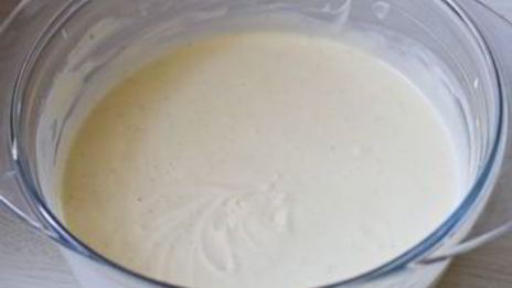 классическое ванильное мороженое