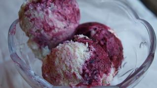 Мороженое черносмородиновое