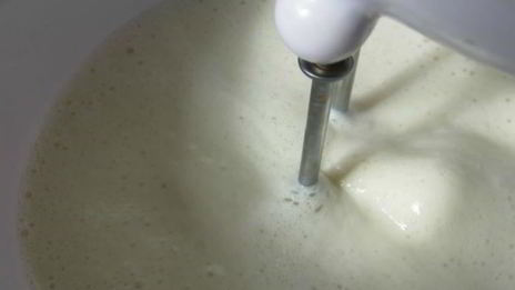 мороженое из зеленого чая с мятой и корицей