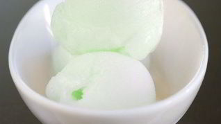 Мороженое из зеленого чая с жасмином