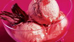 Мороженое клубника-каркаде