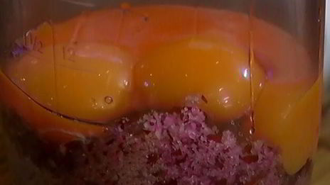 мороженое с лепестками роз