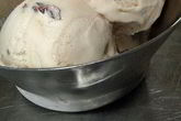 Ромовое мороженое с изюмом