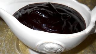 Шоколадный соус для десертов, мороженого, блинов