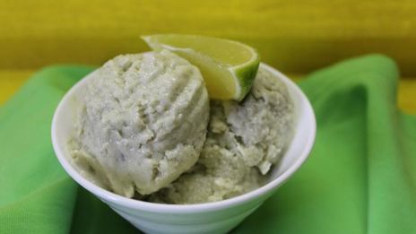 сливочное мороженое с авокадо