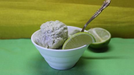 сливочное мороженое с авокадо