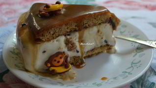 Торт-мороженое с ирисовым соусом