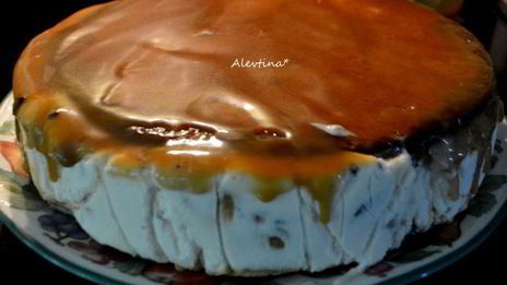 торт-мороженое с ирисовым соусом