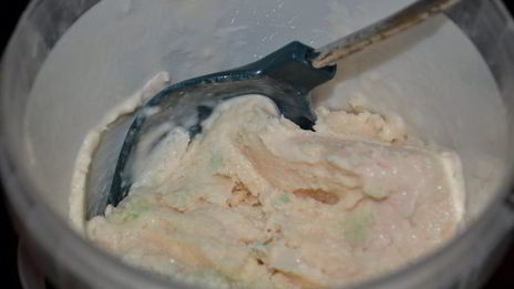 ванильное мороженое в старом стиле