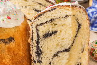 Ажурный маковый кулич