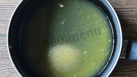 крестовые пасхальные булочки с изюмом