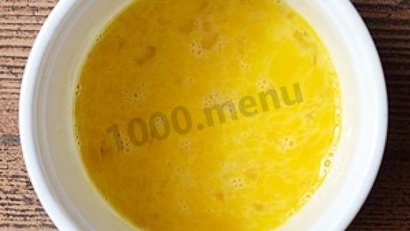 крестовые пасхальные булочки с изюмом