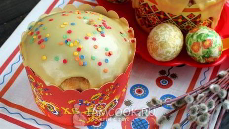 кулич на сметане с цукатами