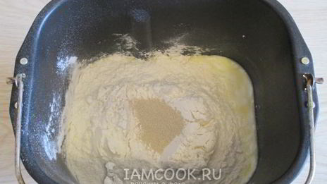 кулич на сметане с цукатами