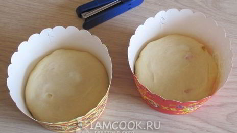 кулич на сметане с цукатами