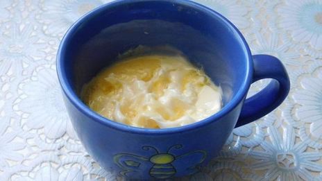 кулич с изюмом